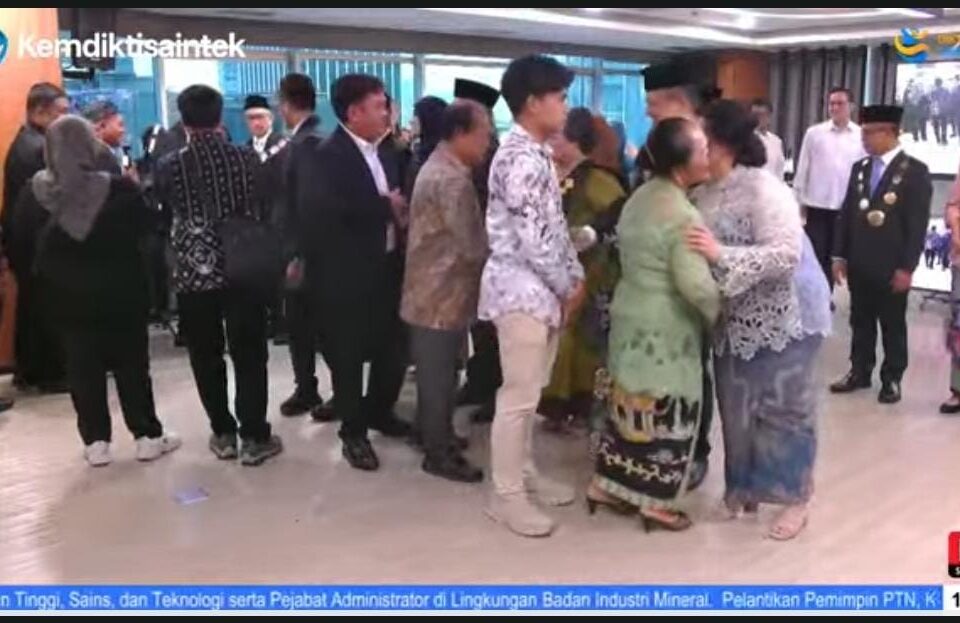 rektor UPR, Prof Bayu